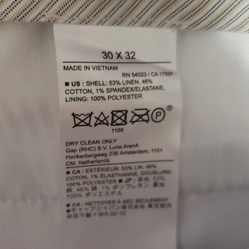 Banana Republic lightweight refined